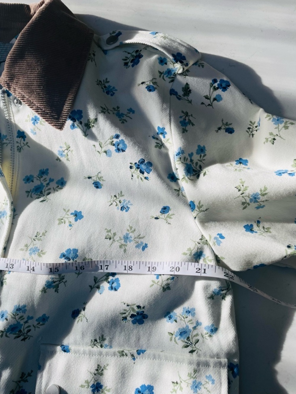 Bagatelle oversized Mixed Media Twill Floral Print Denim Jacket size small - Picture 12 of 15